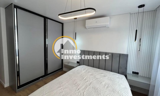 Resale - Apartment - Torrevieja - Estacion de autobuses