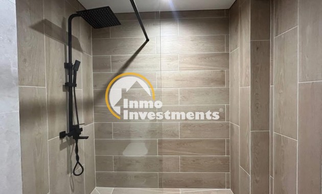 Resale - Apartment - Torrevieja - Estacion de autobuses