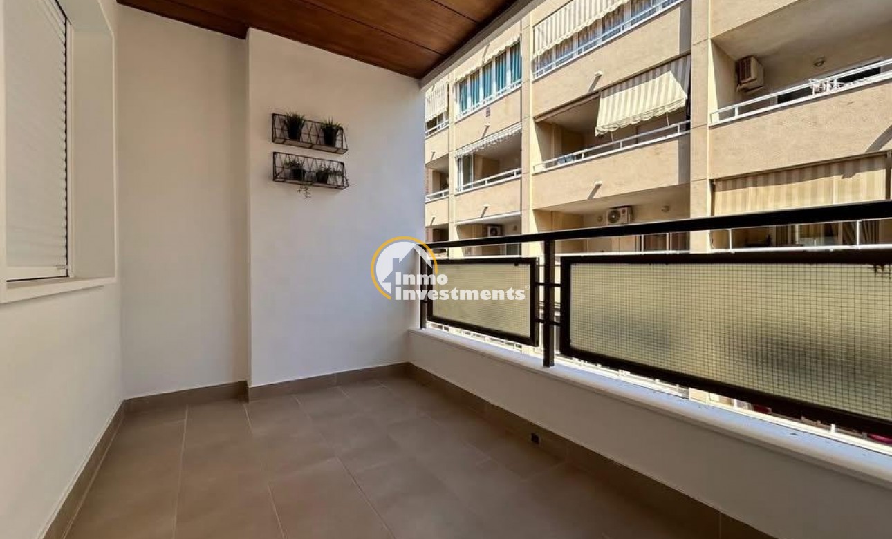 Resale - Apartment - Torrevieja - Estacion de autobuses