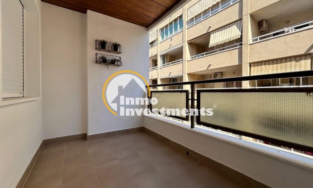 Resale - Apartment - Torrevieja - Estacion de autobuses