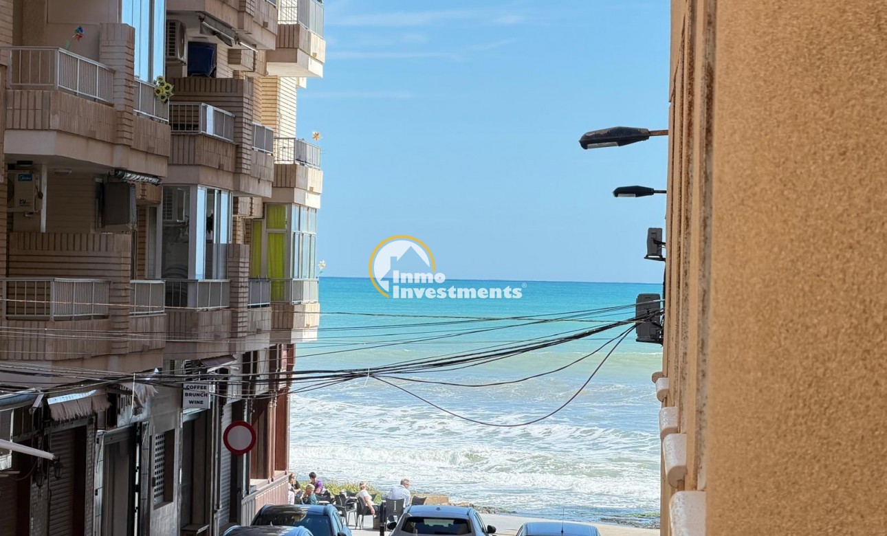 Resale - Apartment - Torrevieja - Beach