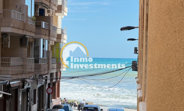 Resale - Apartment - Torrevieja - Beach