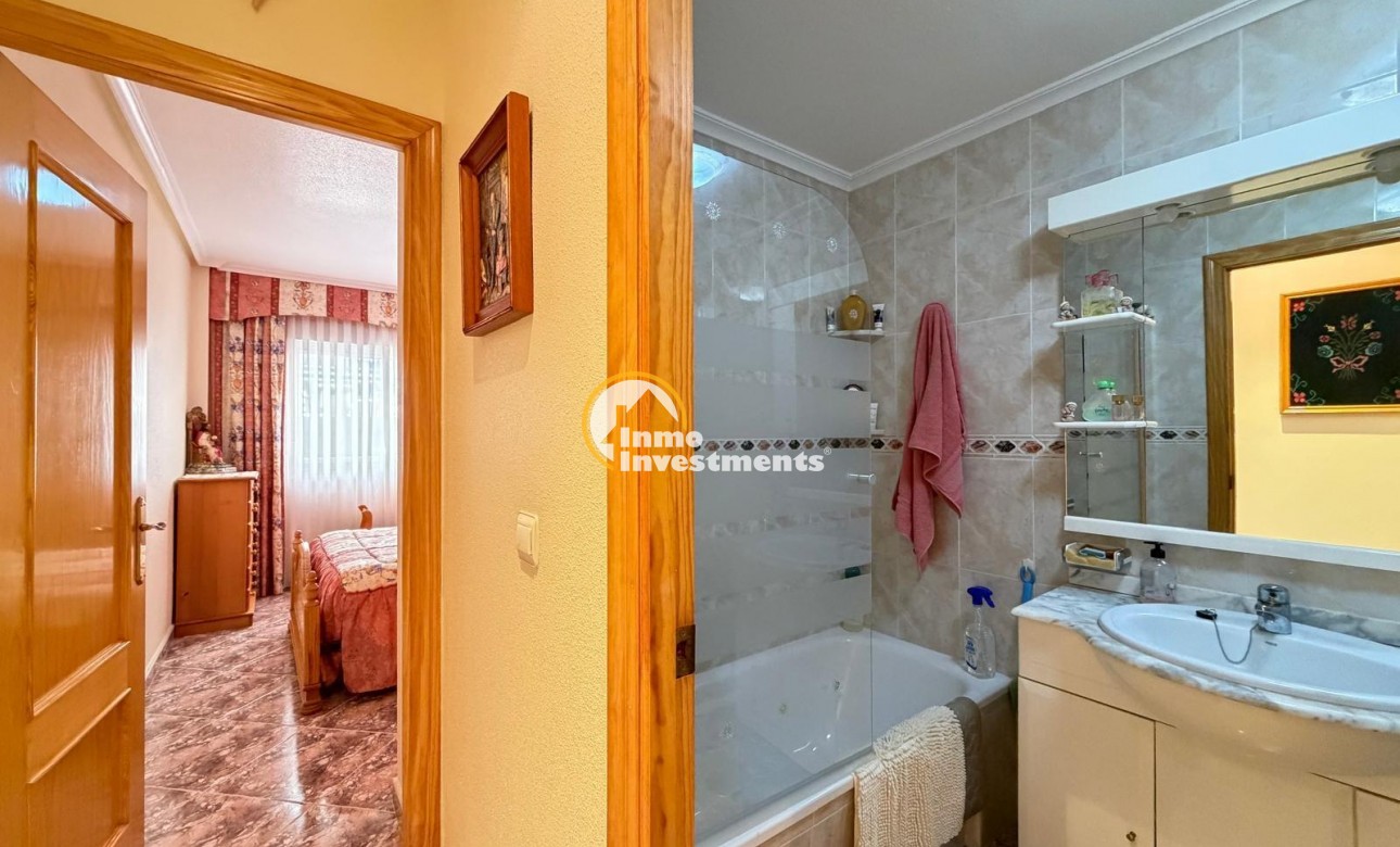 Resale - Apartment - Torrevieja - Beach
