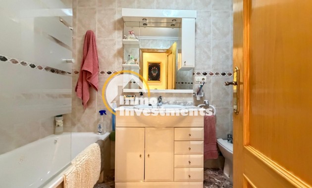 Resale - Apartment - Torrevieja - Beach