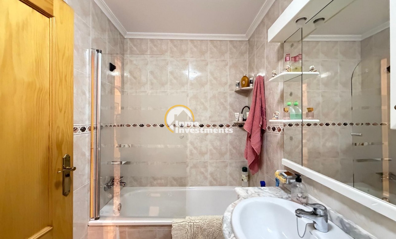 Resale - Apartment - Torrevieja - Beach