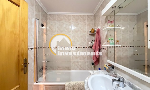 Resale - Apartment - Torrevieja - Beach