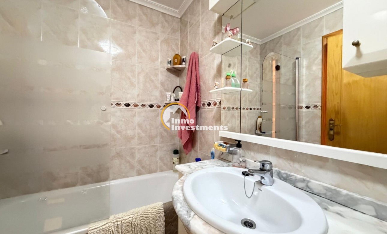 Resale - Apartment - Torrevieja - Beach