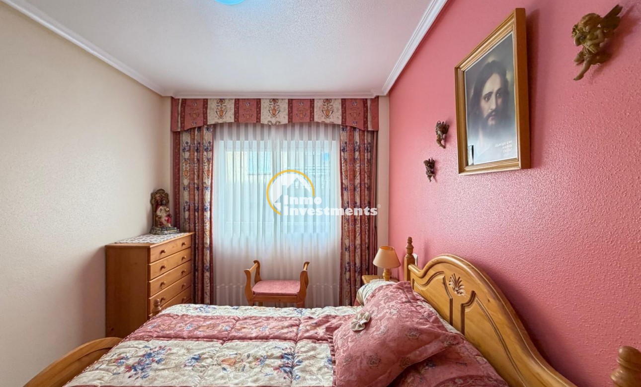 Resale - Apartment - Torrevieja - Beach