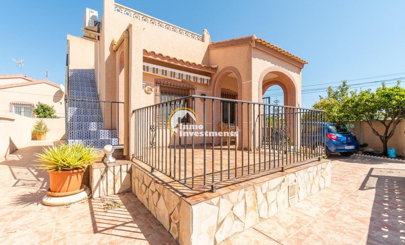 Reventa - Chalet independiente - San Fulgencio - La Marina