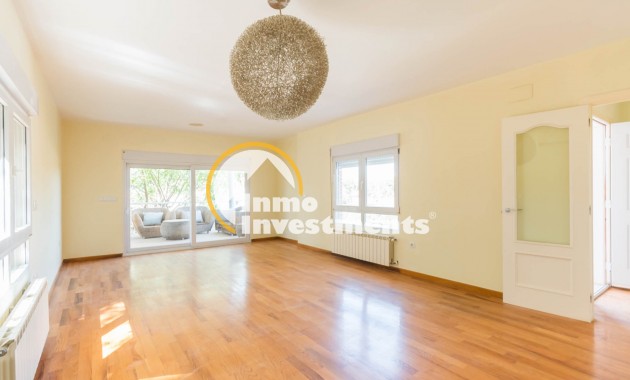 Resale - Villa - MOLINA DEL SEGURA