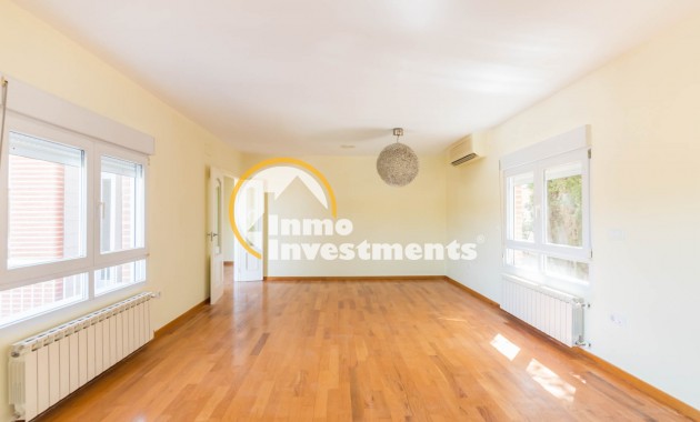 Resale - Villa - MOLINA DEL SEGURA