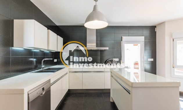 Resale - Villa - MOLINA DEL SEGURA