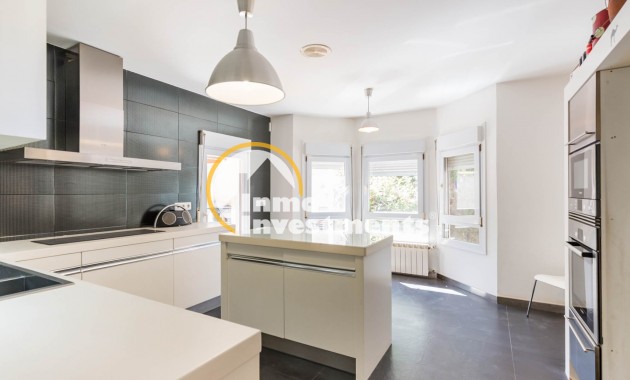 Resale - Villa - MOLINA DEL SEGURA