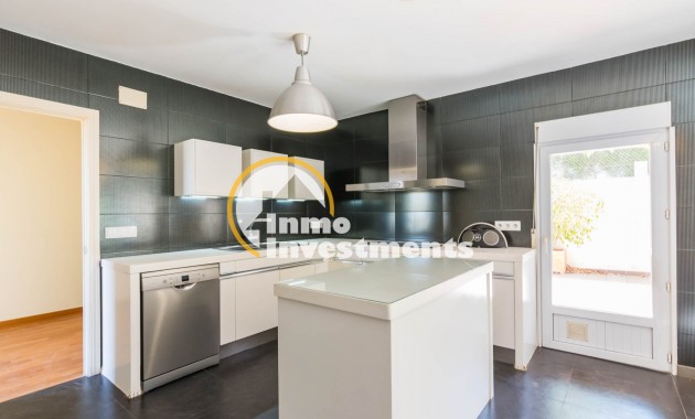 Resale - Villa - MOLINA DEL SEGURA