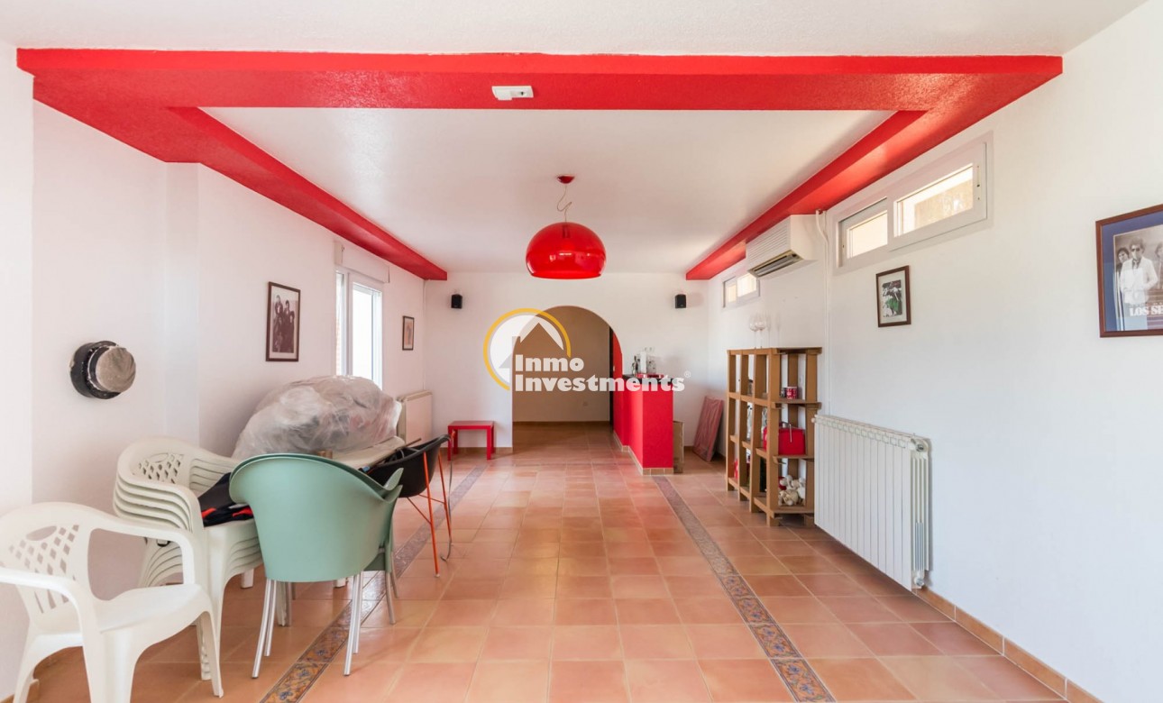 Resale - Villa - MOLINA DEL SEGURA