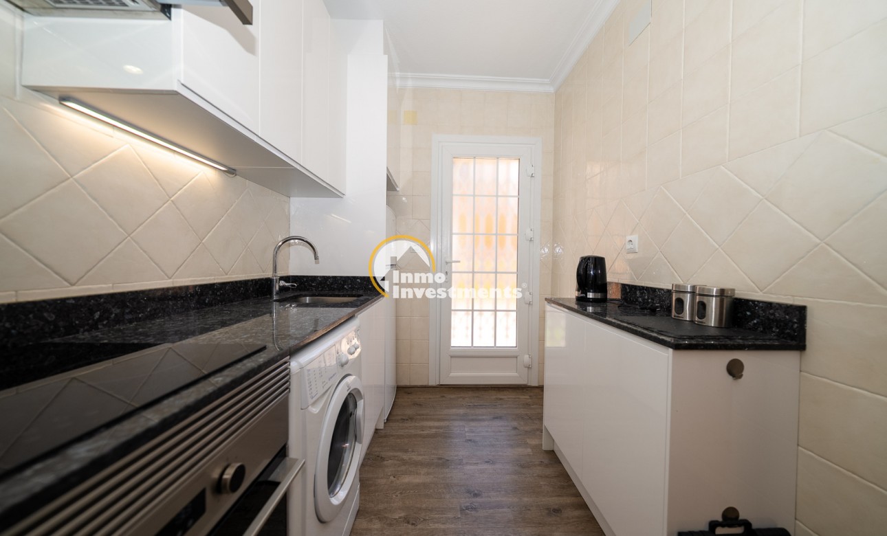 Bestaande bouw - Villa - Playa Flamenca - Sportcentre