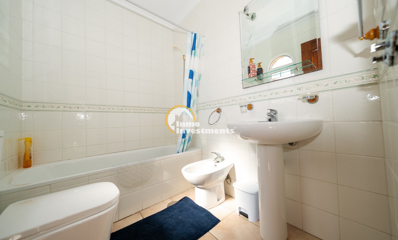 Bestaande bouw - Villa - Playa Flamenca - Sportcentre