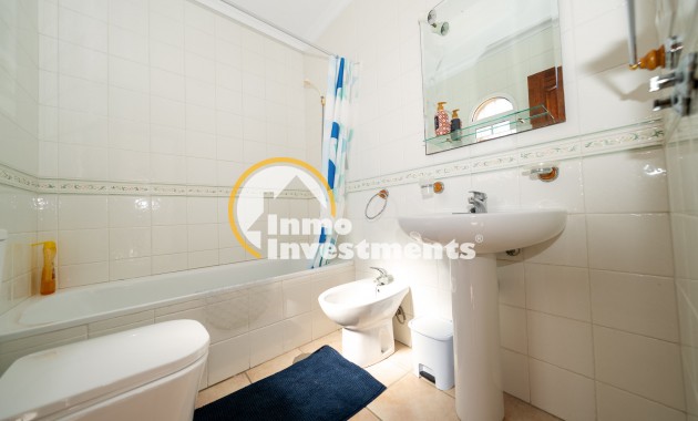 Bestaande bouw - Villa - Playa Flamenca - Sportcentre