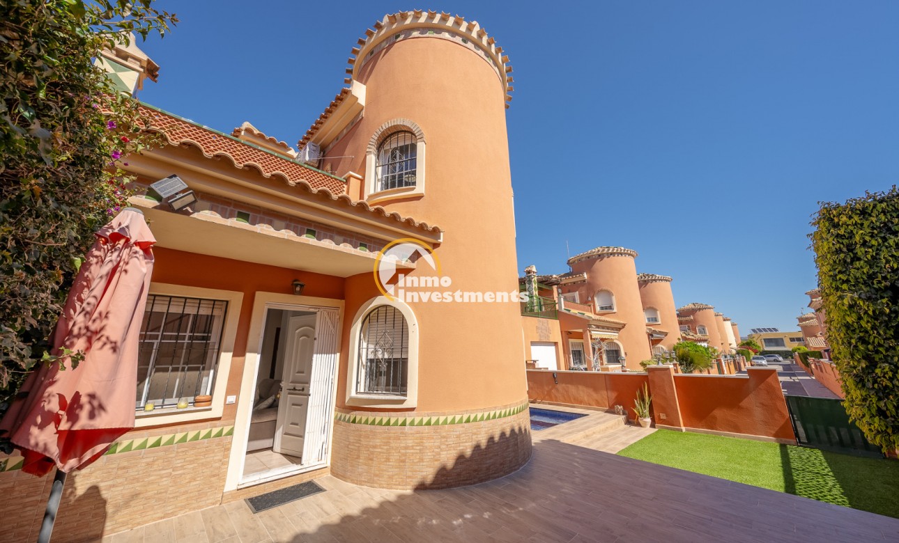 Bestaande bouw - Villa - Playa Flamenca - Sportcentre