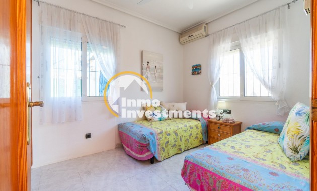 Till salu - Villa - Orihuela Costa - La Zenia