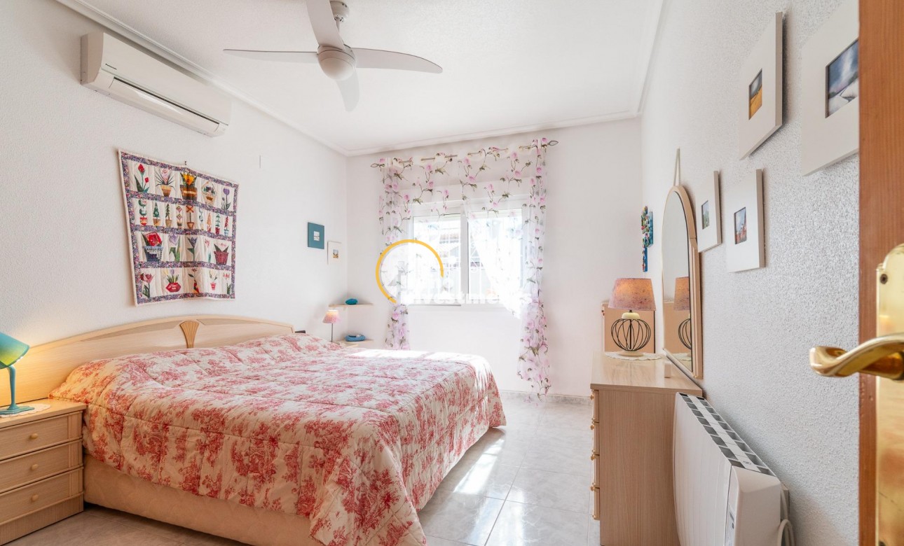 Till salu - Villa - Orihuela Costa - La Zenia