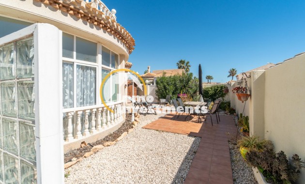 Till salu - Villa - Orihuela Costa - La Zenia