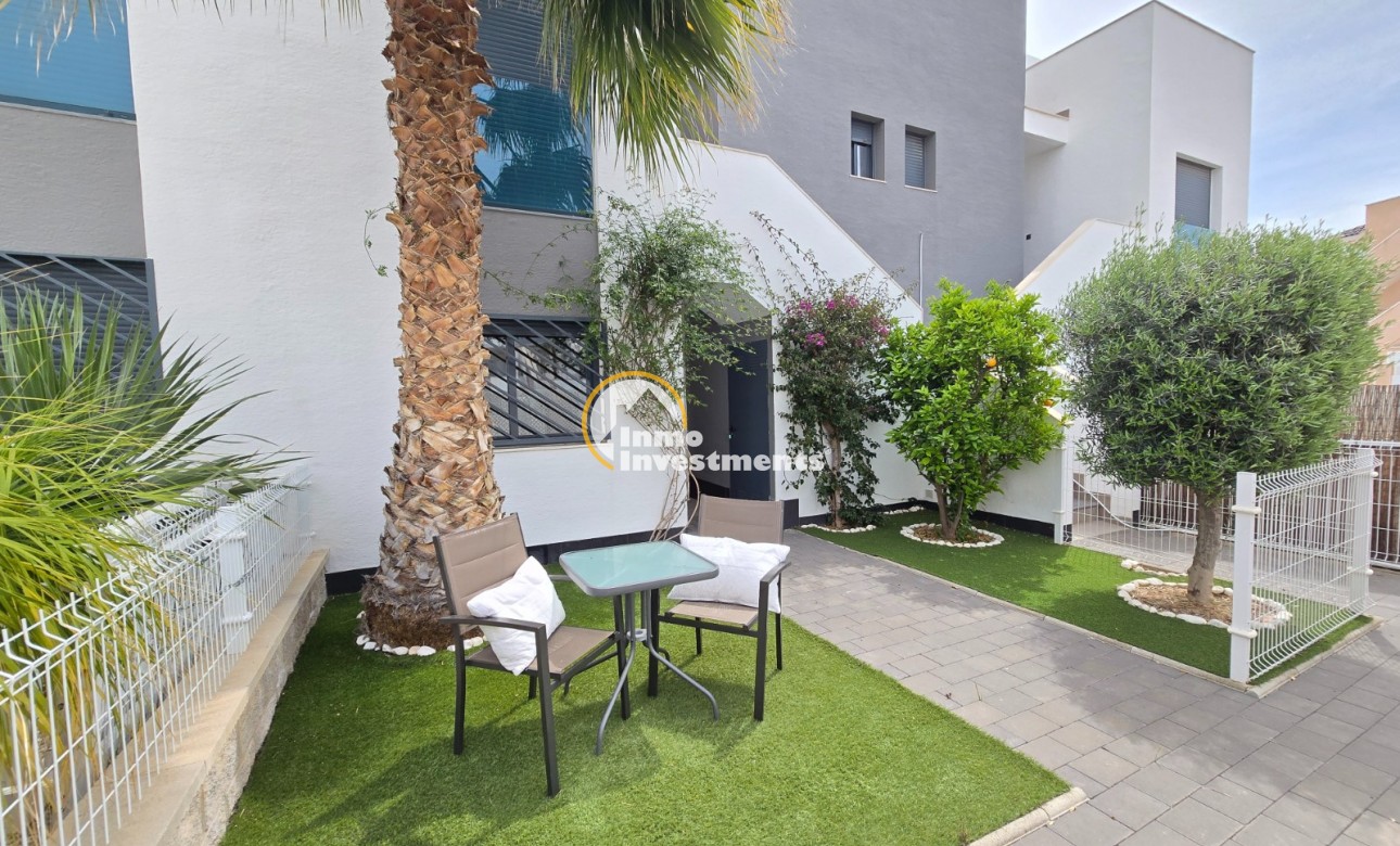 Bestaande bouw - Apartment / Flat * - Orihuela Costa * - Punta Prima *