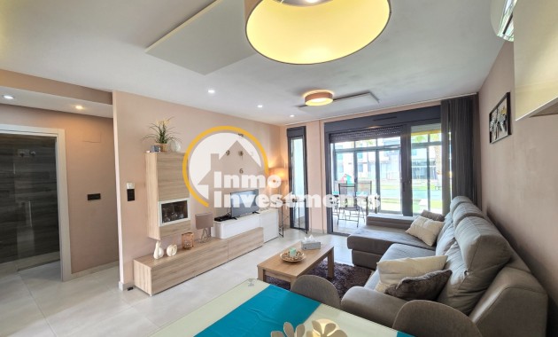 Bestaande bouw - Apartment / Flat * - Orihuela Costa * - Punta Prima *