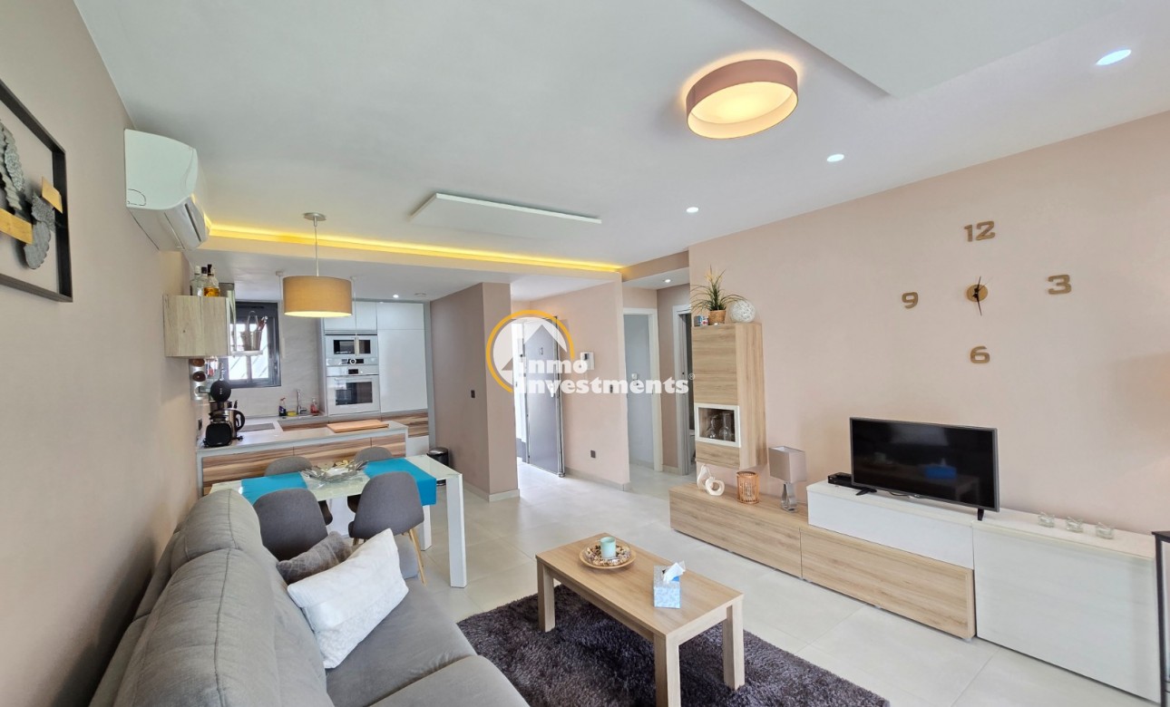 Bestaande bouw - Apartment / Flat * - Orihuela Costa * - Punta Prima *