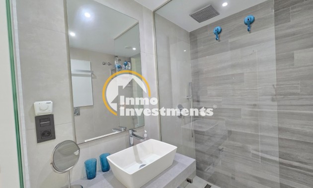 Bestaande bouw - Apartment / Flat * - Orihuela Costa * - Punta Prima *