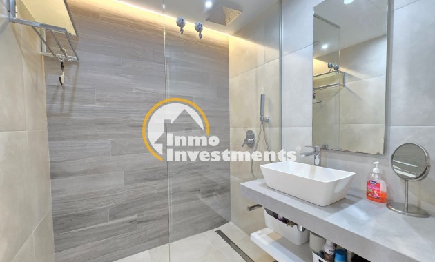 Bestaande bouw - Apartment / Flat * - Orihuela Costa * - Punta Prima *