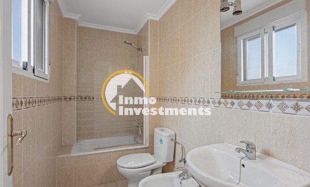 Bestaande bouw - Appartement - Daya Nueva