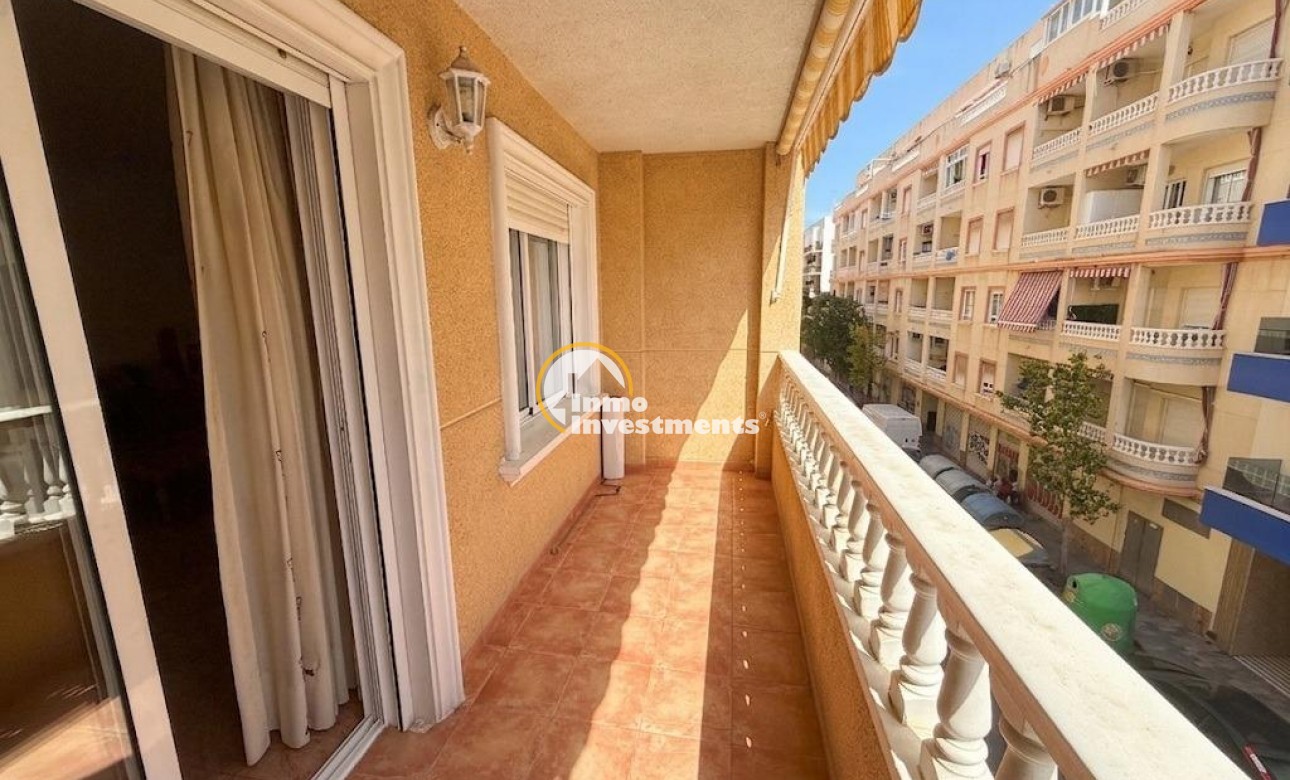 Resale - Apartment - Torrevieja - Beach