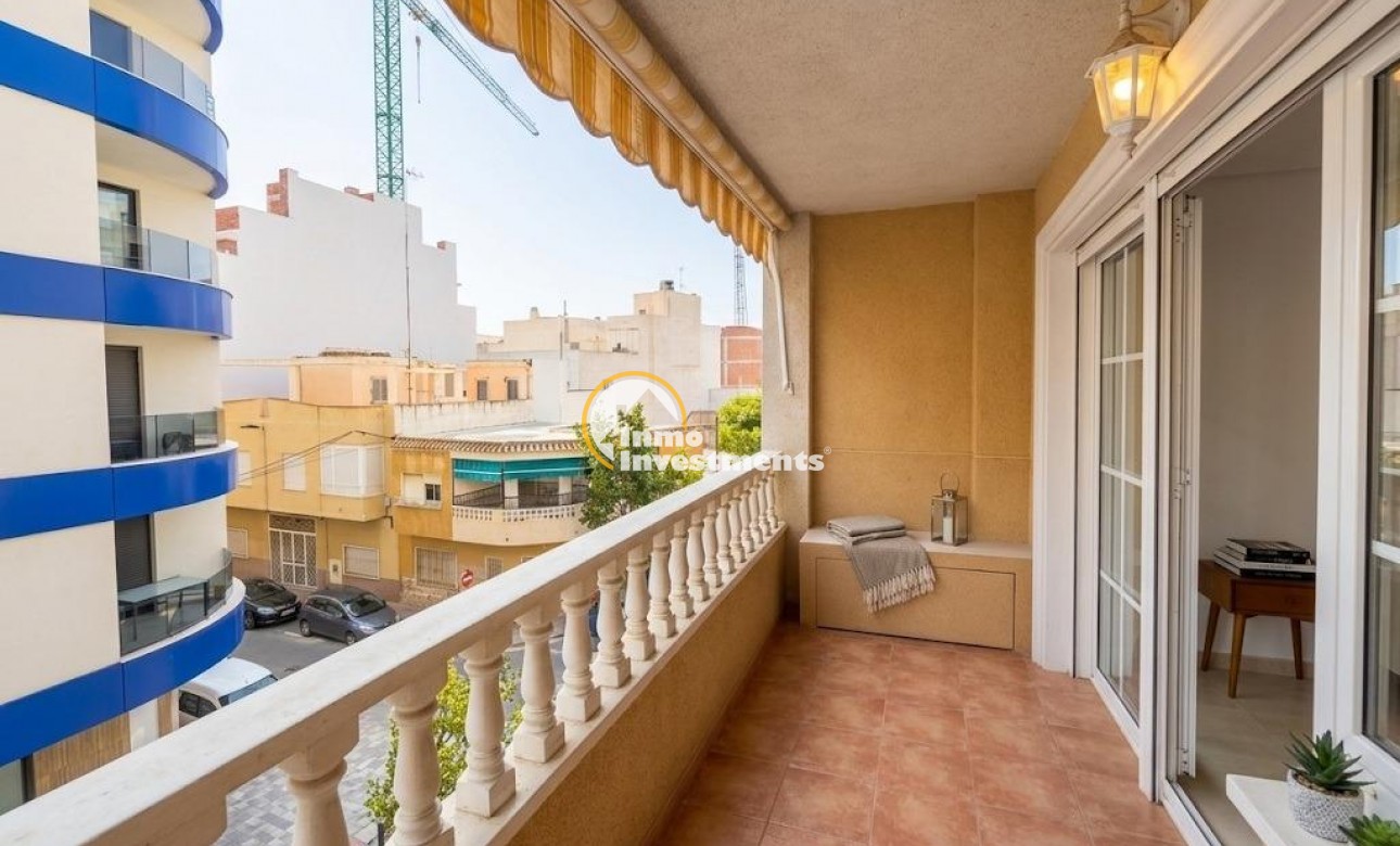 Resale - Apartment - Torrevieja - Beach