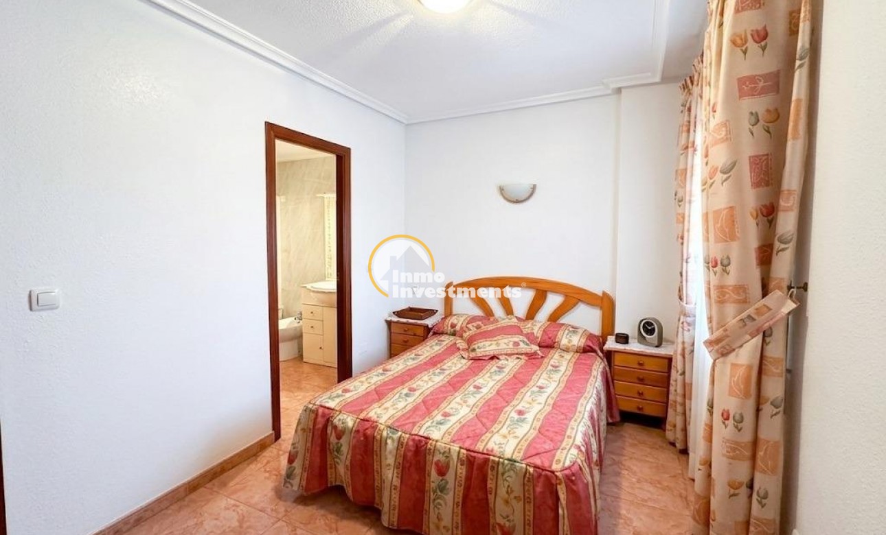 Resale - Apartment - Torrevieja - Beach