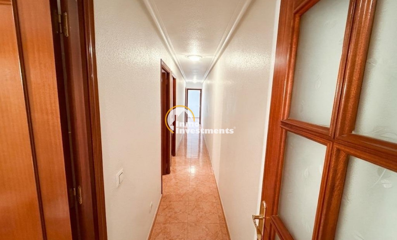 Resale - Apartment - Torrevieja - Beach