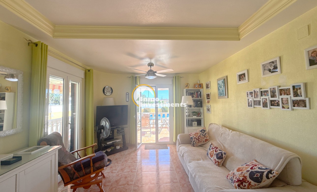 Resale - Villa - Cabo Roig - La Regia