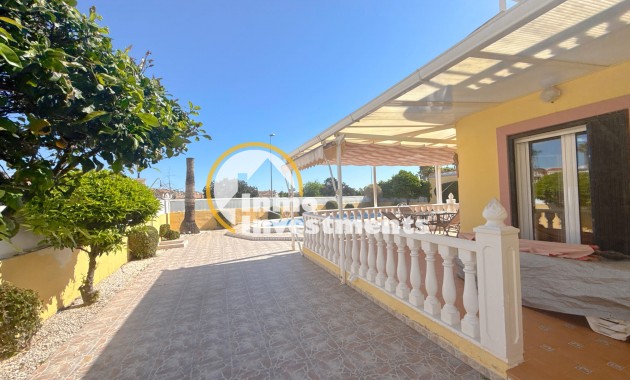 Resale - Villa - Cabo Roig - La Regia