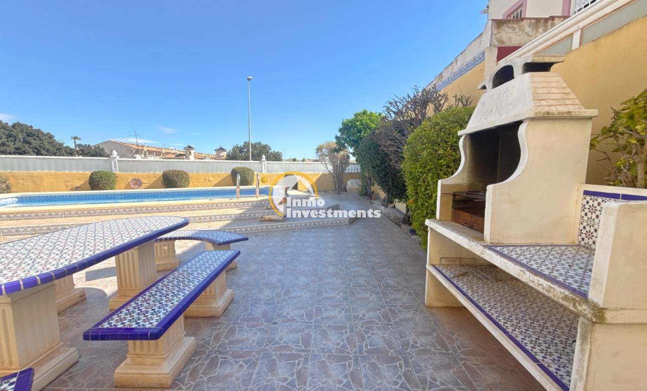 Resale - Villa - Cabo Roig - La Regia