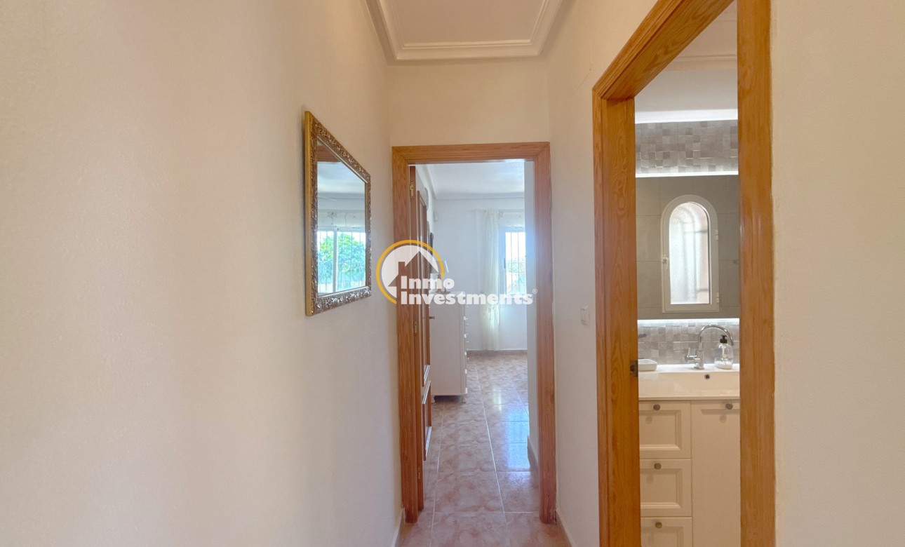 Resale - Villa - Cabo Roig - La Regia