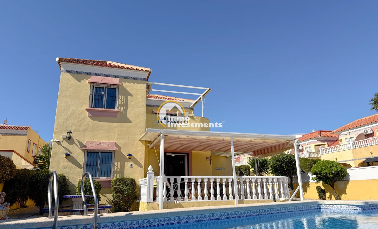 Resale - Villa - Cabo Roig - La Regia