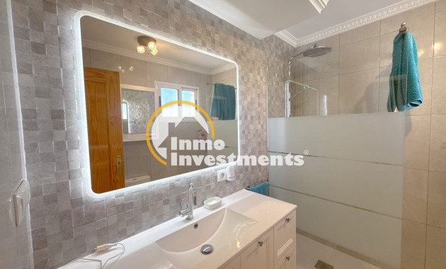 Resale - Villa - Cabo Roig - La Regia