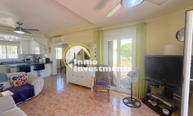 Resale - Villa - Cabo Roig - La Regia