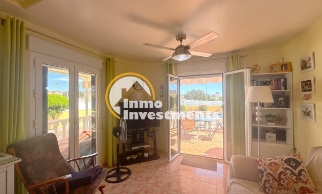 Resale - Villa - Cabo Roig - La Regia