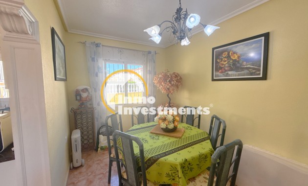 Resale - Villa - Cabo Roig - La Regia