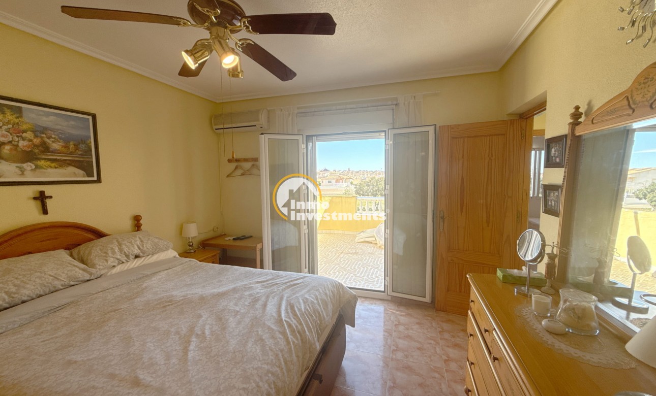 Resale - Villa - Cabo Roig - La Regia