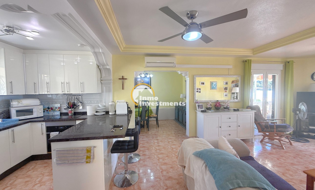 Resale - Villa - Cabo Roig - La Regia