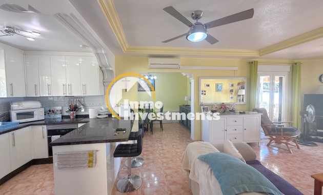 Resale - Villa - Cabo Roig - La Regia