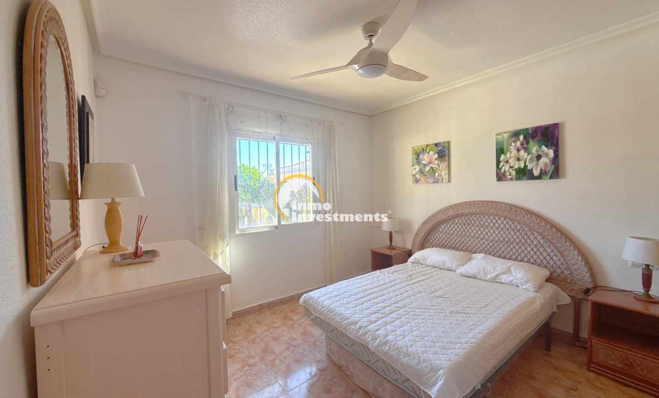 Resale - Villa - Cabo Roig - La Regia