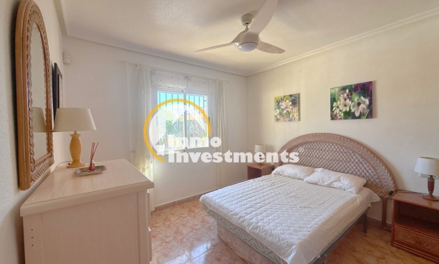 Resale - Villa - Cabo Roig - La Regia